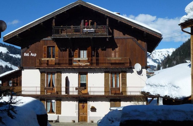 300m from ski slopes, 2nd floor, parking, tv, 44m², Arêches-Beaufort