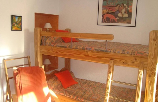300m from ski slopes, 2nd floor, parking, tv, 53m², Arêches-Beaufort