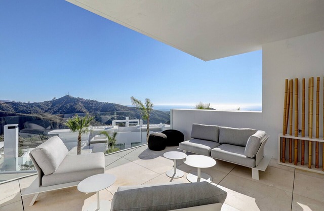 3059 Luxury Escape with Sea Views in Palo Alto