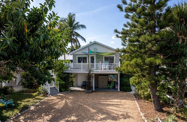 307 Lazy Way Island Life Suite - Top by Coastal Vacation Properties