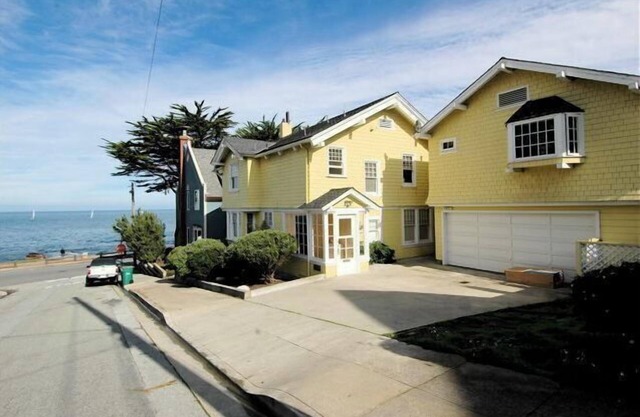3119 Yellow House Guest - Almost Oceanfront!