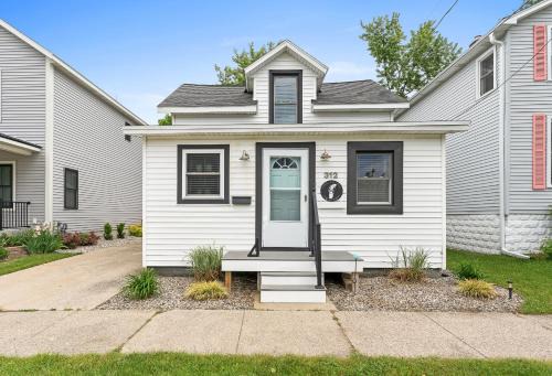 312 Chicago North - Downtown Grand Haven