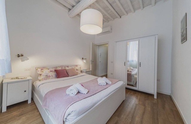 32 Nero - apartment in San Niccolò