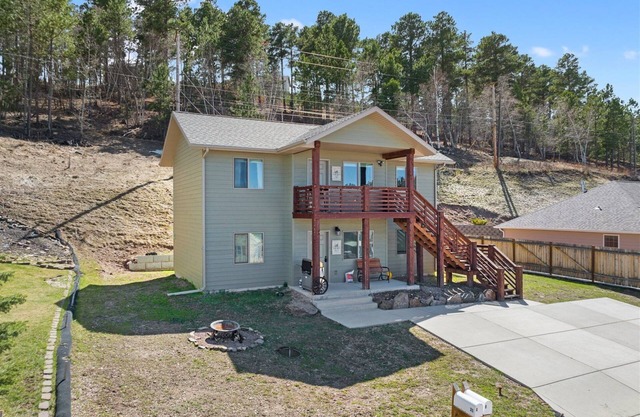 35 3rd street Upper Townhome | 2 Bed, 1 Bath