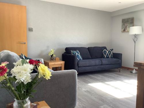 37 Farraline Court, City Centre apartment