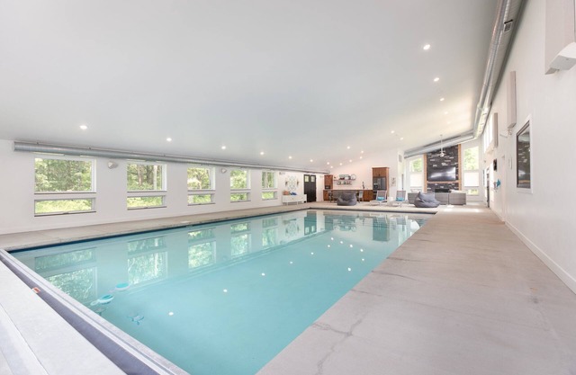 38-Acres of Luxury by Notre Dame, 9BR, Indoor Pool