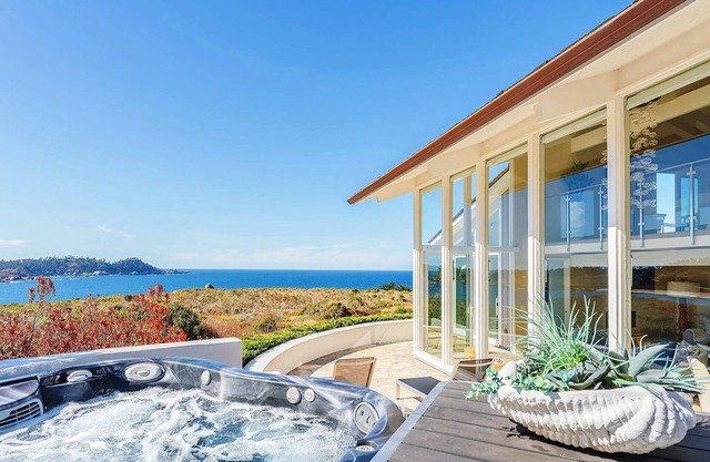 3911 Point Lobos View - Hot Tub with an Ocean View