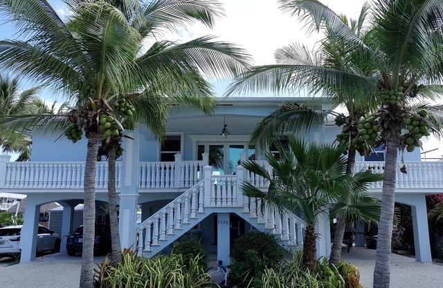 3Bd 3 baths 75 dock. Bay & Ocean access, Walking distance to John Penney camp