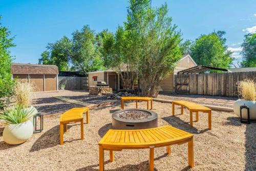 3BD Family Retreat Near COS Airport & Fort Carson