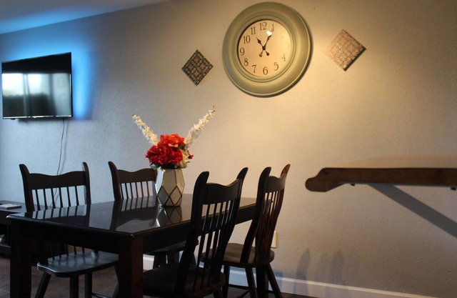3Bed/2Bath Townhouse 5mile/Airport