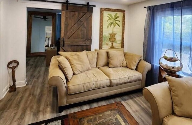◈ 3Bed/3Bath ◈ Heated Pool ◈ <10 Mins from Beach