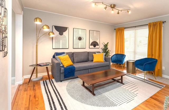 3BR 2BA Ft. Moore Columbus home away from home. Great location, clean & modern