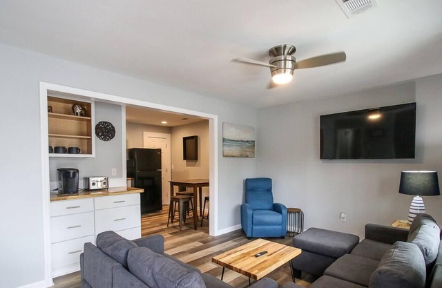 3BR Duplex,King Adjustable Bed&15 Mins to Downtown