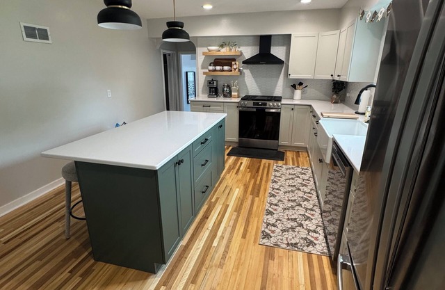 3BR Ranch/Near Hospitals, Universities, Bluff, River, Coffee Shop, & More!
