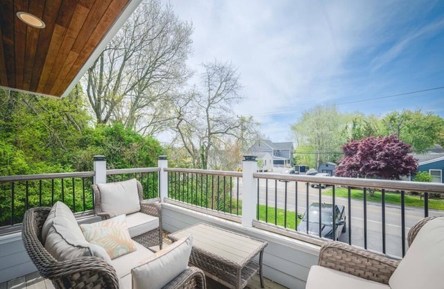 3BR Secluded Gem | Chic Design | Modern Amenities