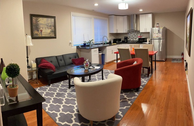3BR vacation unit near SeaTac Airport & downtown Seattle