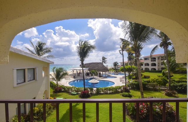 3BR w/Pool and Beach Access - Xaman Ha 7122