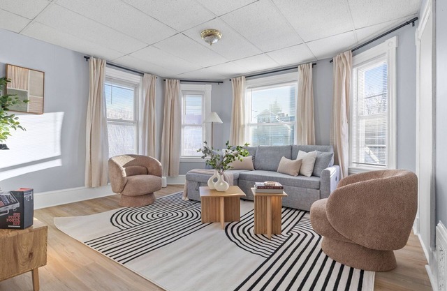 3BR2BATH 12G Home in Somerville