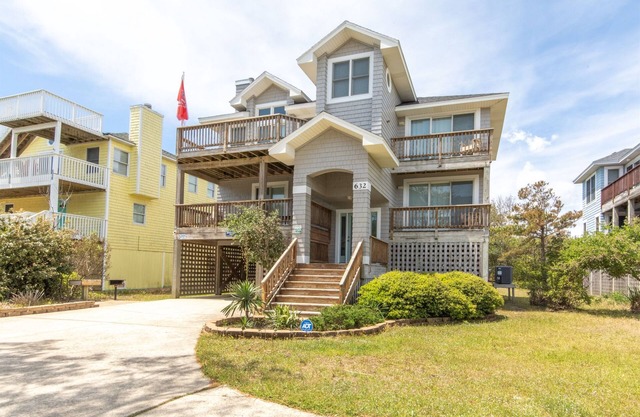 3min walk to beach! Dogs OK, Private Pool, Hot Tub