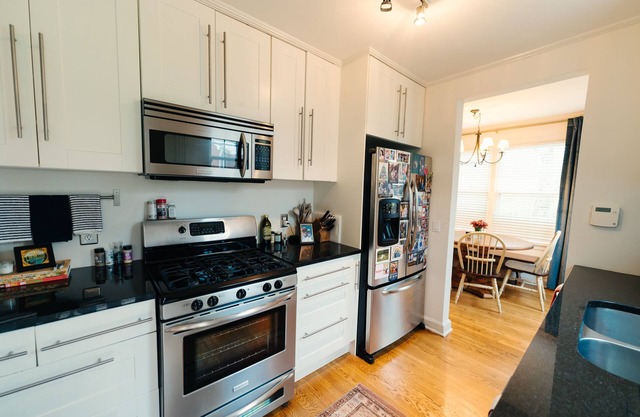 4 bed/2 bath music themed cozy home