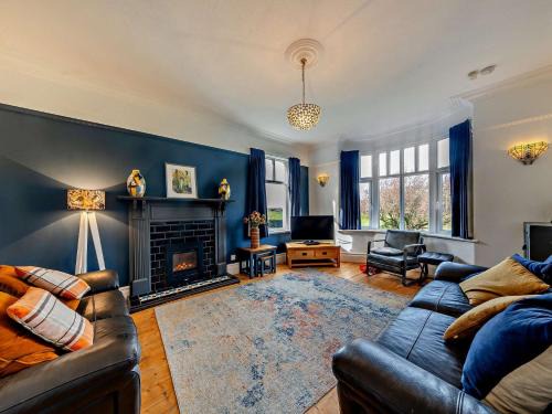 4 Bed in Fairbourne 42772