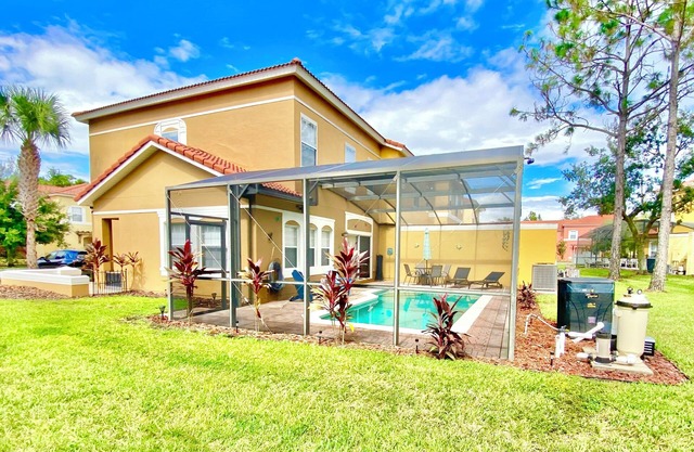4 Bed Pool Villa at Beautiful Terra Verde Resort close to Disney and Universal