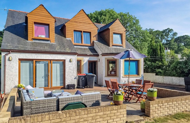 4 bedroom accommodation in Gelston, near Castle Douglas