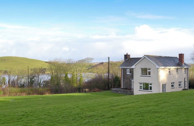 4 bedroom accommodation in Edmonton, near Wadebridge