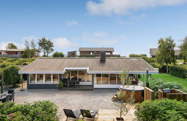 4 bedroom amazing home in Ebeltoft