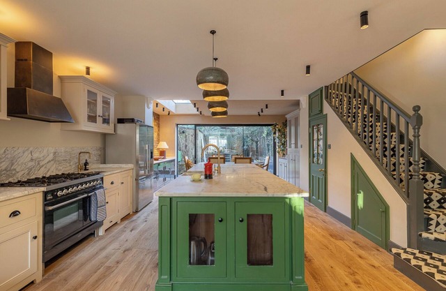 4 Bedroom Apartment near Primrose Hill and Hampstead Heath