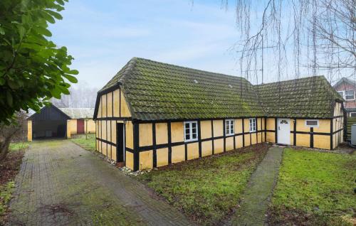 4 Bedroom Awesome Home In Grenaa