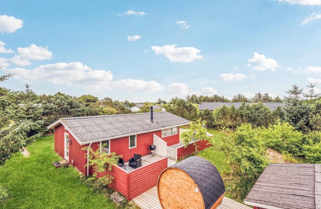 4 bedroom beautiful home in Hvide Sande
