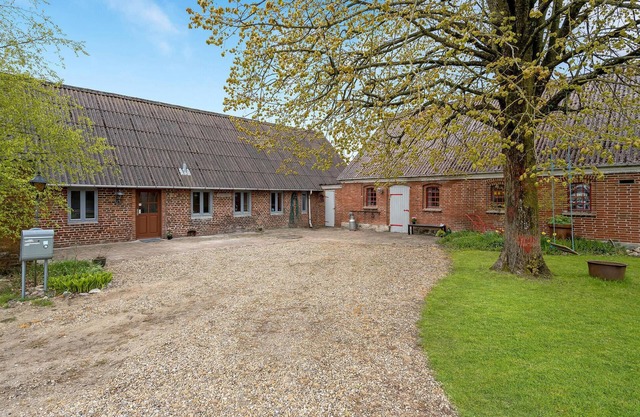 4 bedroom beautiful home in Tarm