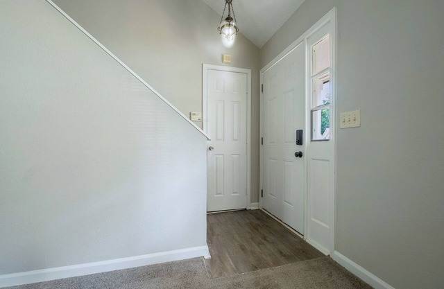 4 bedroom beautiful house in a quiet neighborhood