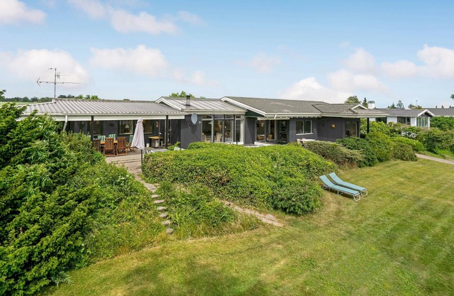 4 bedroom cozy home in Holbæk