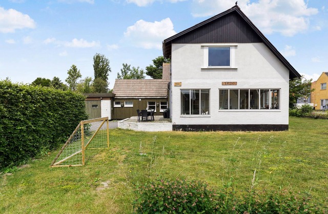 4 bedroom gorgeous home in Aakirkeby