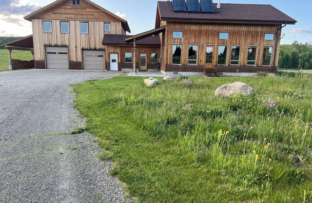 4-bedroom house in West Yellowstone on the way to Big Sky and Bozeman