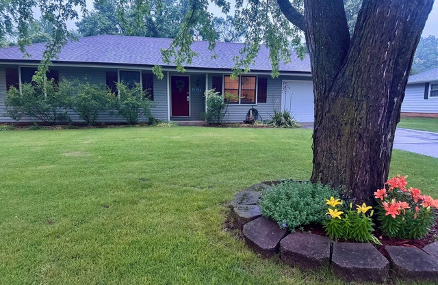 4-bedroom house in delightful Springfield pet friendly, fitness room