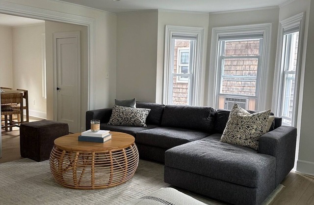 4-bedroom house steps from the beach in welcoming South Portland with AC