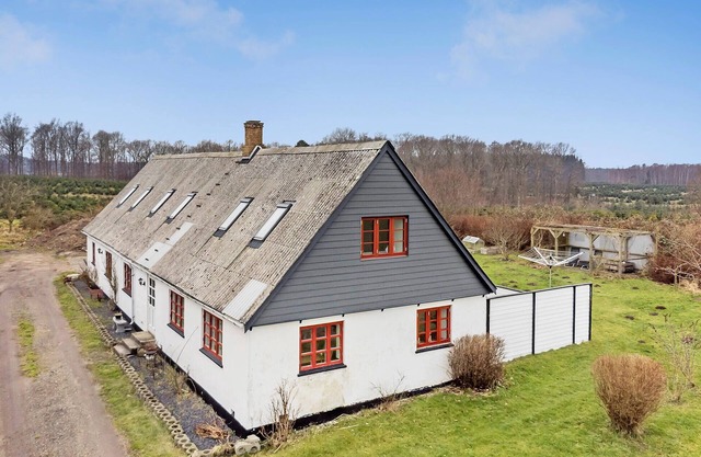4 bedroom lovely home in Langebæk