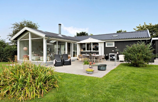 4 bedroom nice home in Gilleleje