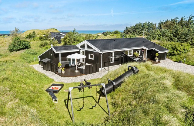4 bedroom nice home in Saltum
