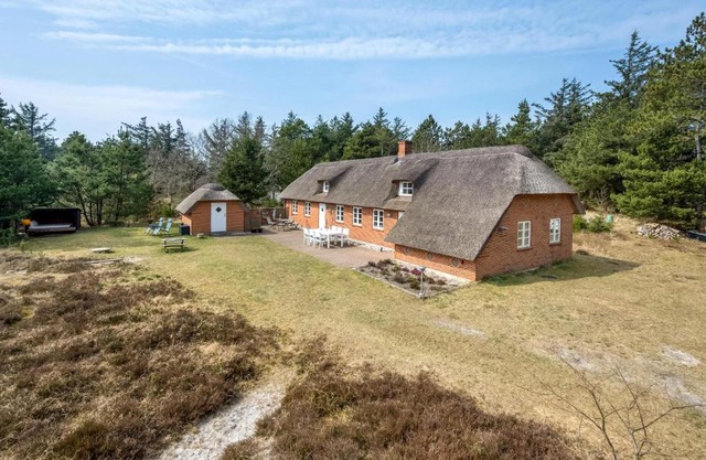 4 Bedroom Nice Home In Ulfborg