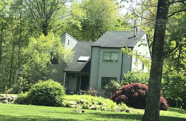 4 bedroom quiet contemp in armonk/greenwich