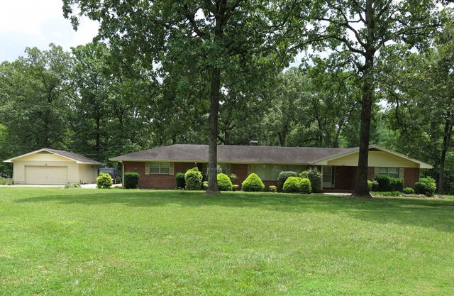 4 Bedrooms, 3 Baths, Chickamauga Lake Home, With Private Dock And Boat Ramp