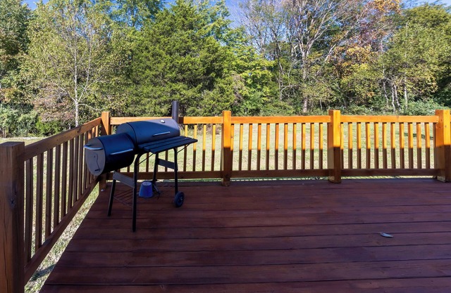 4 Bedrooms, Fishing Pond, Pet Friendly, Fenced in yard