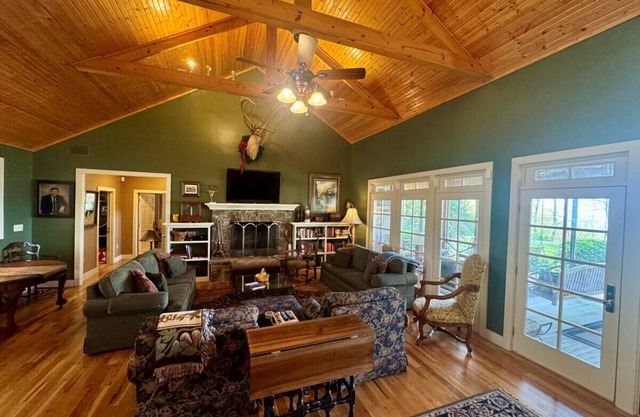 4 Bedrooms with Views on Monteagle Mountain