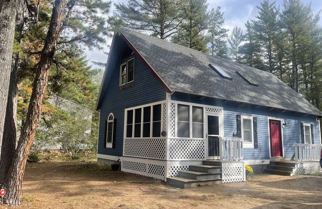 4 BR - 1 BA - Sleeps 9