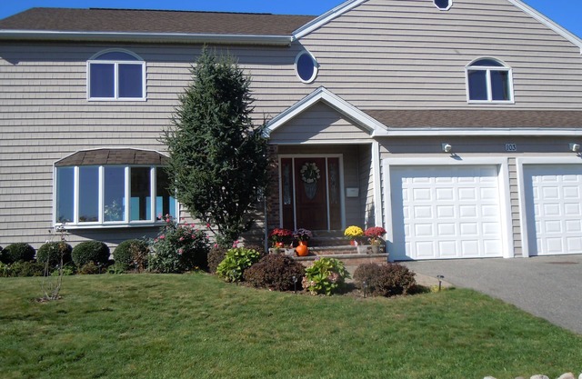 4 BR 4000 SF OCEANFRONT MODERN HOME NR BEACH, DOWNTOWN, AIRPORT - 31 DAY MINIMUM