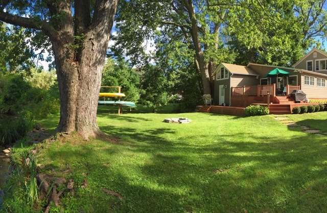 4 BR home w/beautiful gardens on pond in Berkshires. Walking distance to town.